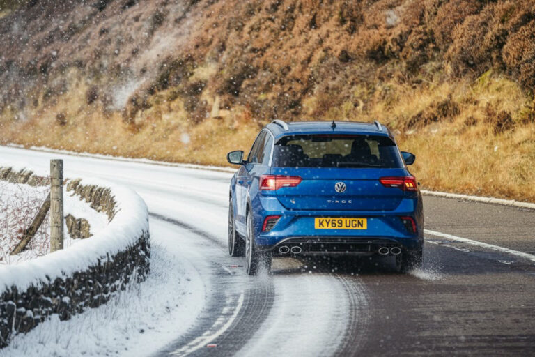 AutoBild: Test celoročních pneumatik 2025 (215/50 R18) — Bridgestone a Continental na čele