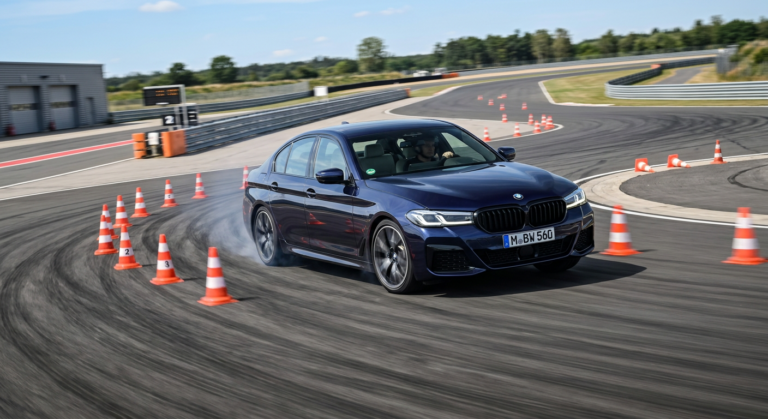 Test letních pneumatik AUTO BILD 2026 (245/45 R19): Hankook vítězí, rozpočtová značka Giti proniká do top 5