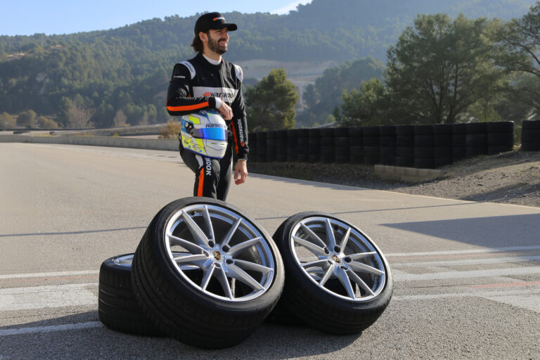 Hankook Ventus S1 evo Z jako prvovýbava pro Porsche 911 Carrera ve velikostech 19/20 palců